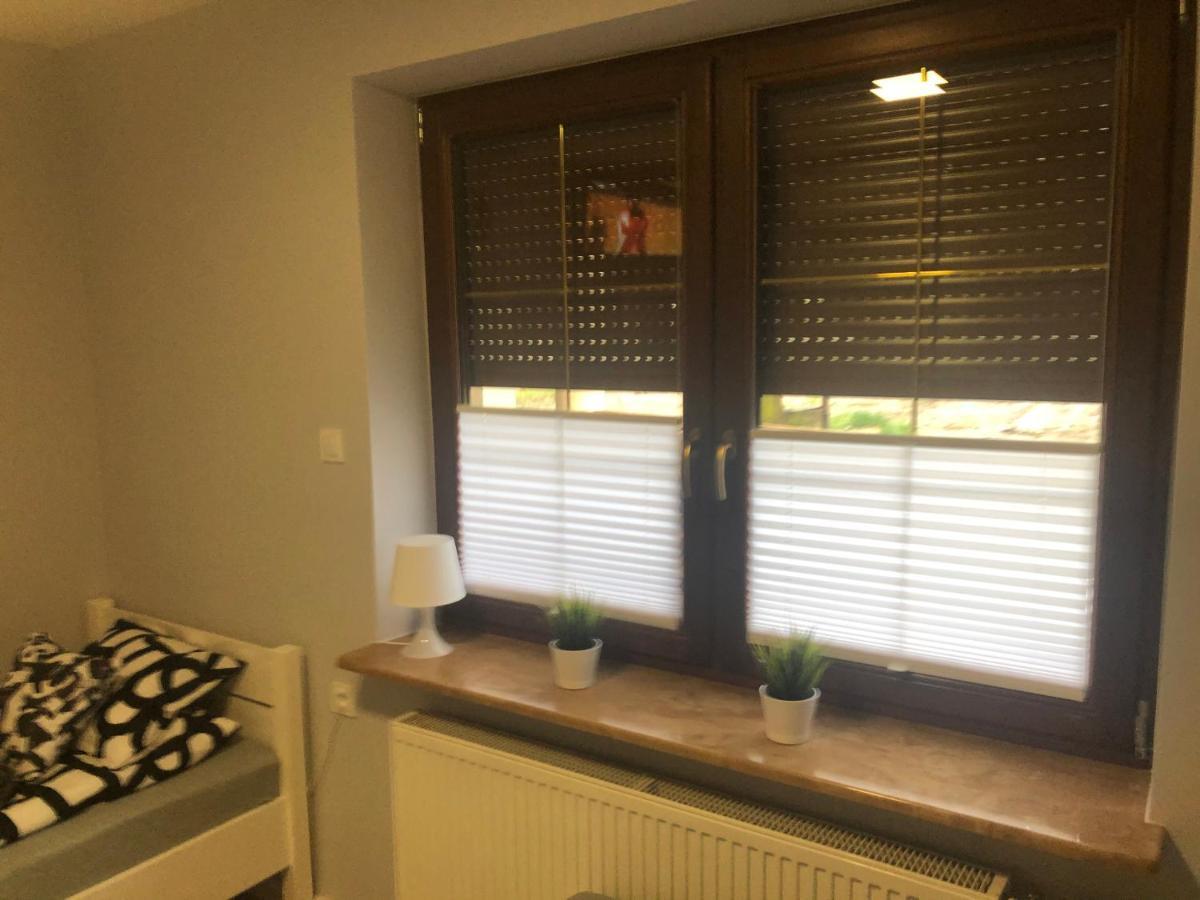 Klimatyzowane Apartamenty I Pokoje Przy Targach Kielce Eksteriør billede