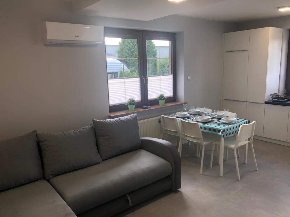 Klimatyzowane Apartamenty I Pokoje Przy Targach Kielce Eksteriør billede