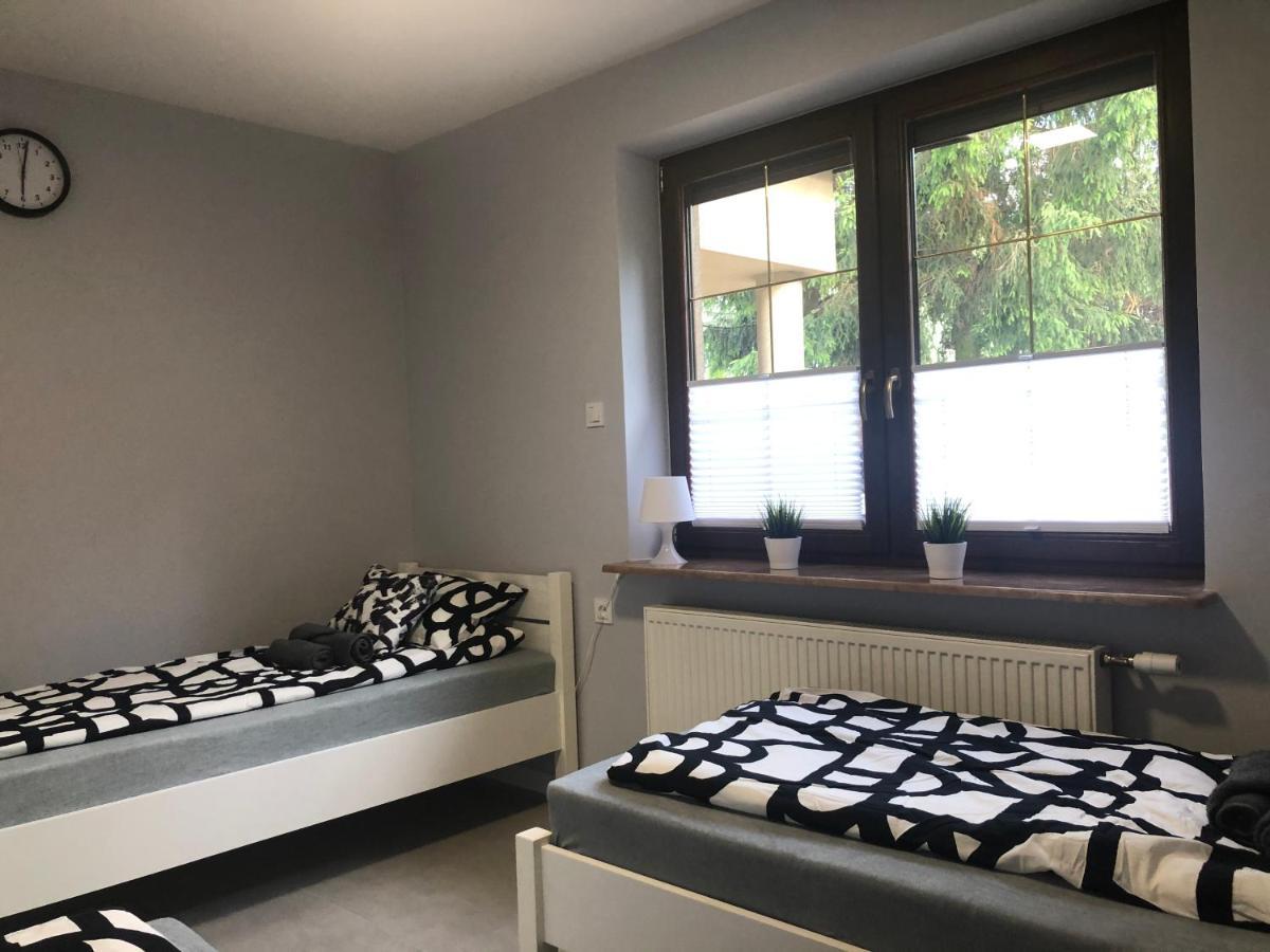 Klimatyzowane Apartamenty I Pokoje Przy Targach Kielce Eksteriør billede