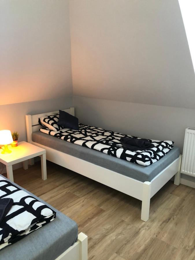 Klimatyzowane Apartamenty I Pokoje Przy Targach Kielce Eksteriør billede