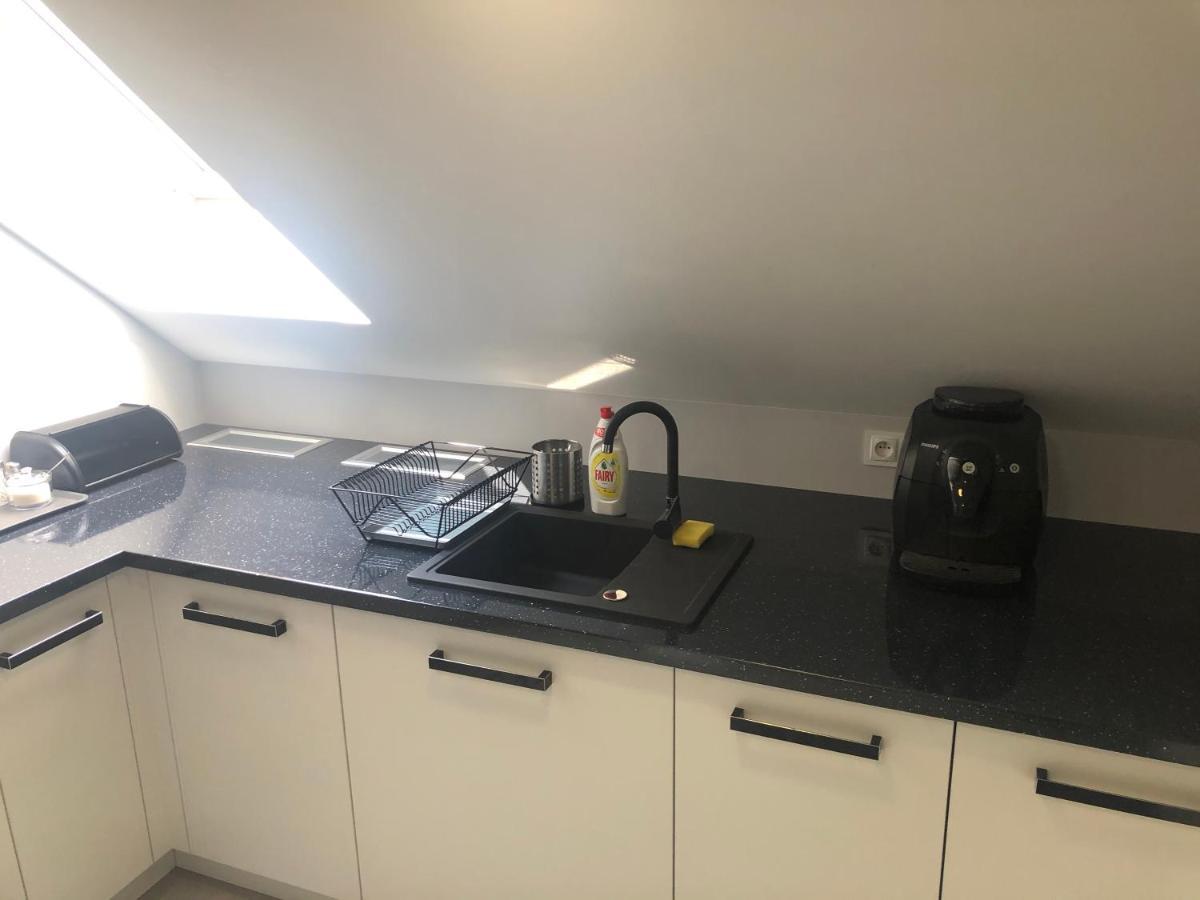 Klimatyzowane Apartamenty I Pokoje Przy Targach Kielce Eksteriør billede